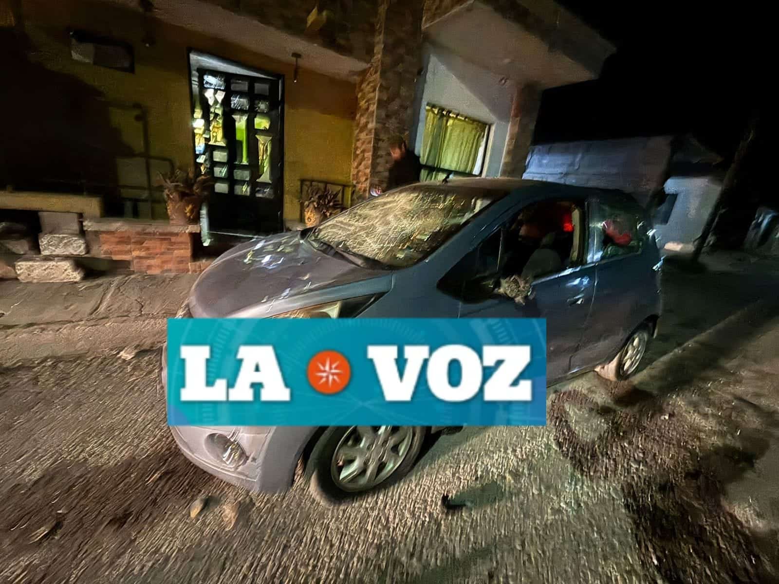 Confunde deudor y destruye casa y coche