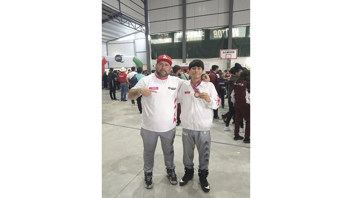 Ángel Fuentes gana medalla de bronce en boxeo: Coahuila lidera el medallero