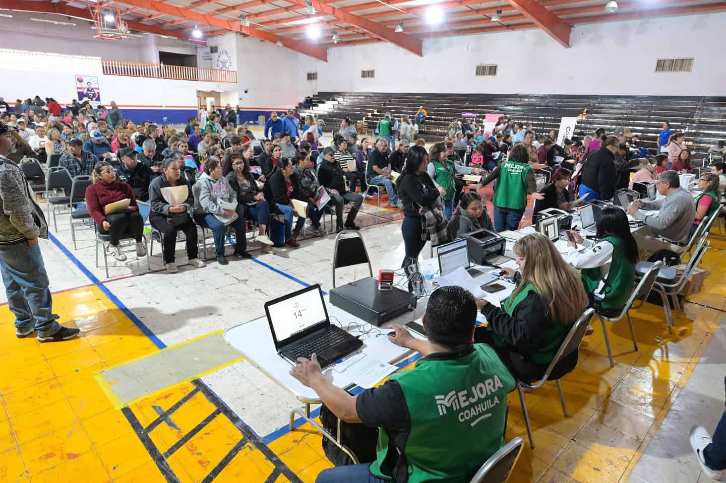 Carlos Villarreal Pérez supervisa brigada registro civil en Monclova
