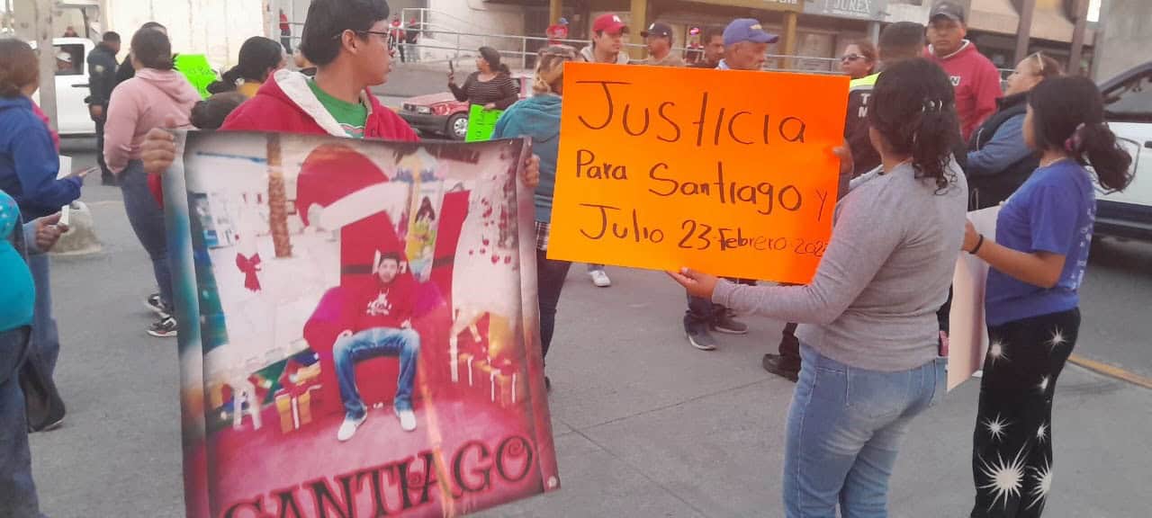 Protesta en Saltillo por presuntas irregularidades en caso de accidente carretero