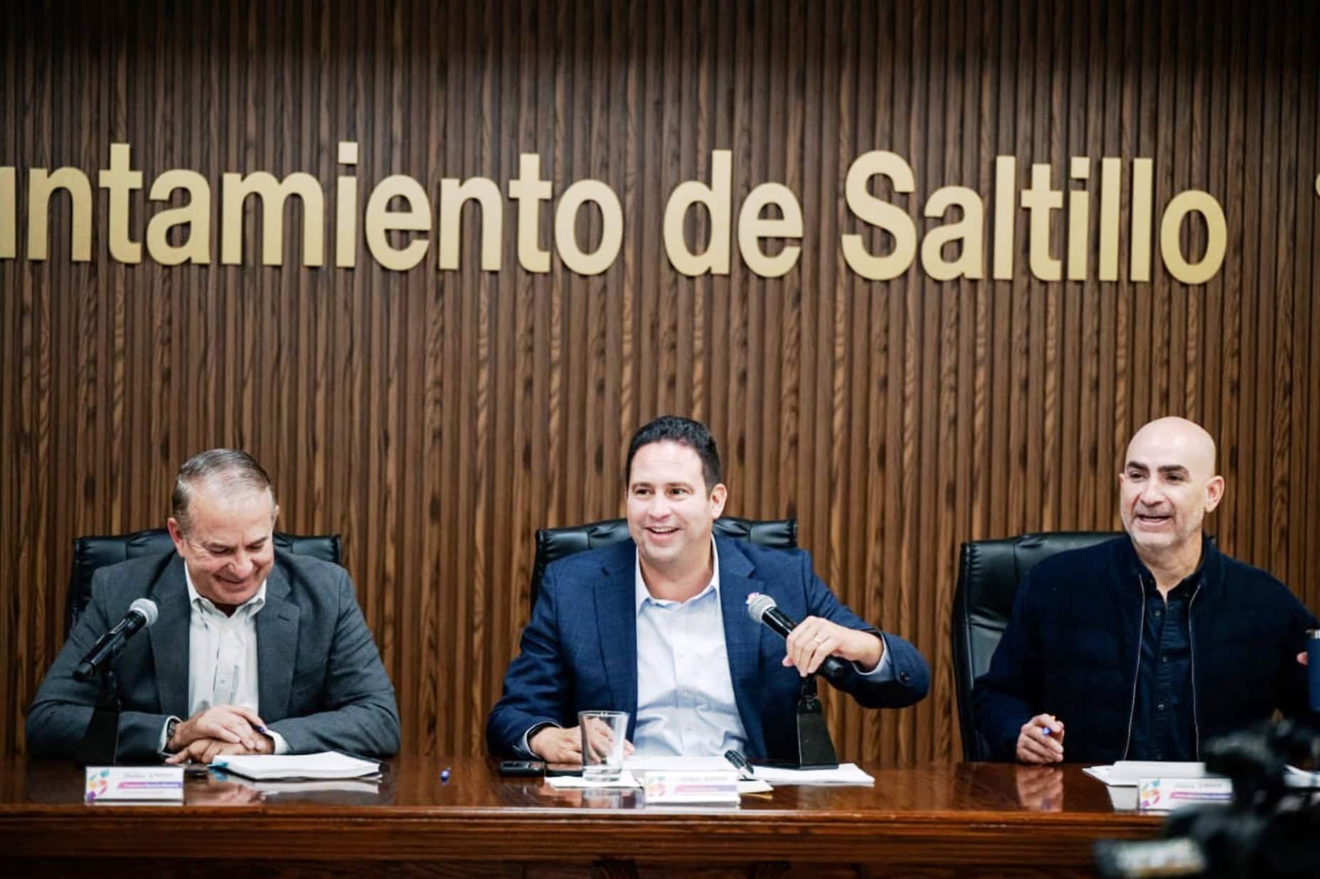 Javier Díaz González entrega Galardón Zapalinamé 2025 en Saltillo