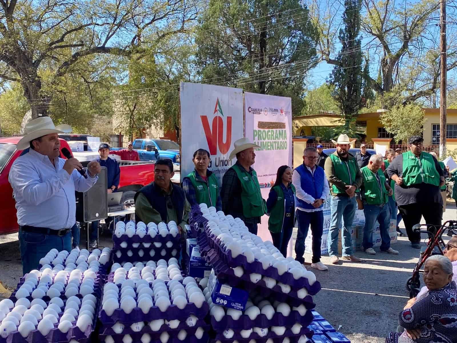 Entregan apoyos alimentarios en Villa Unión dentro del programa Mejora Coahuila