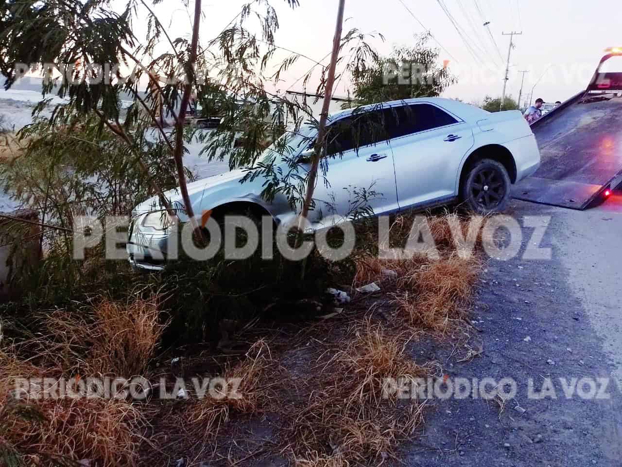 Accidente en Castaños: hombre volca su automóvil en el bulevar Santa Cecilia