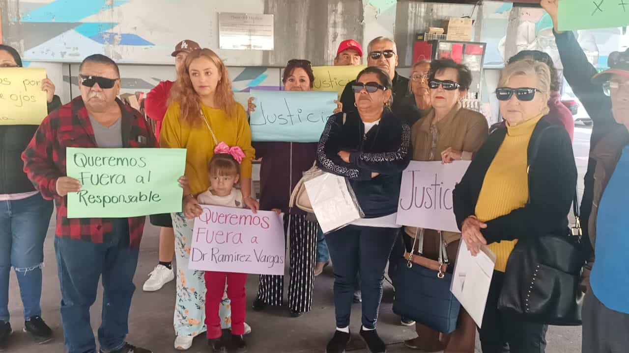 Jorge Mtanous Falco exige investigar cirugías de cataratas en IMSS