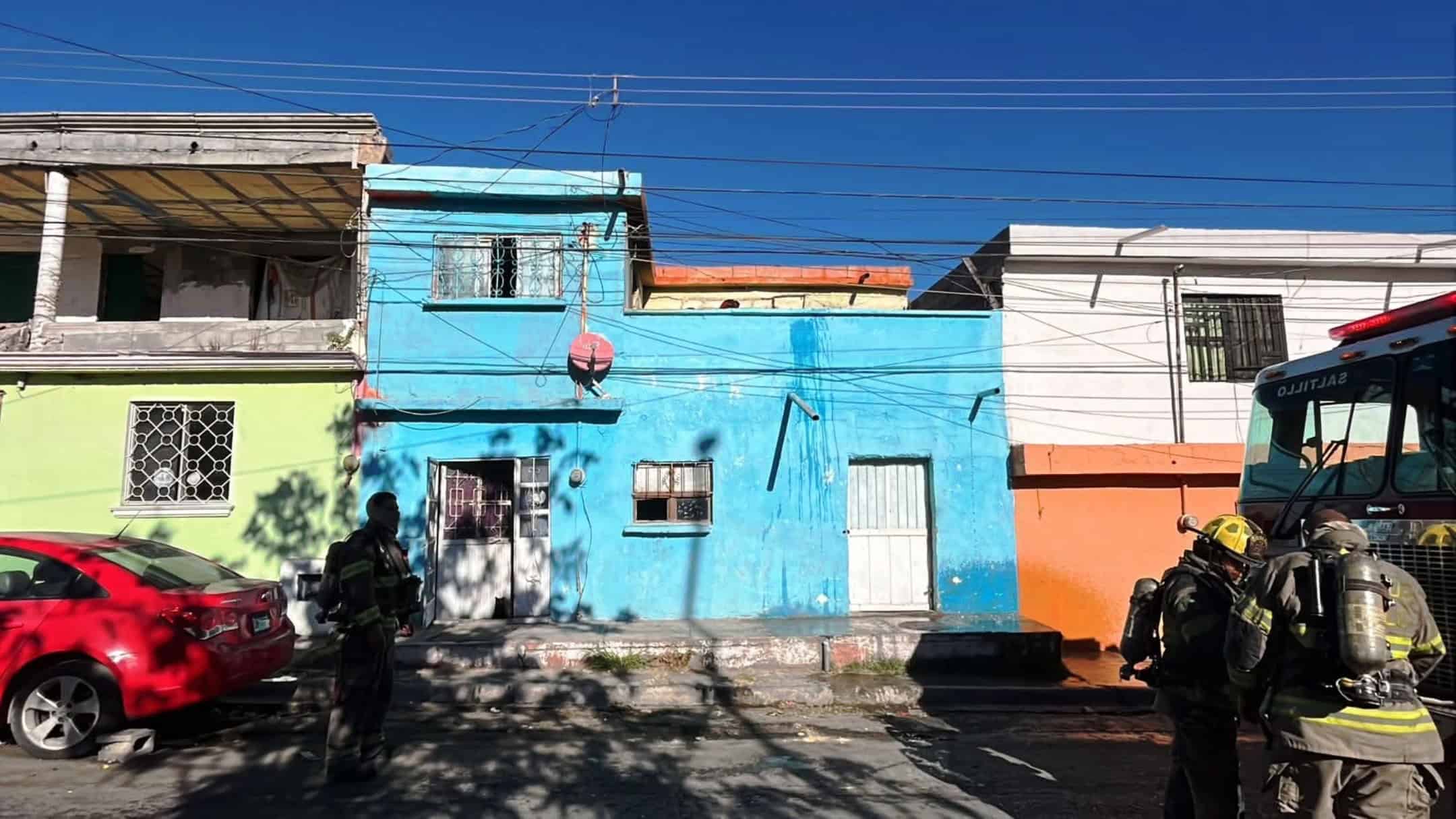 Incendio en Saltillo: un sillón con garrapatas causa daños en vivienda