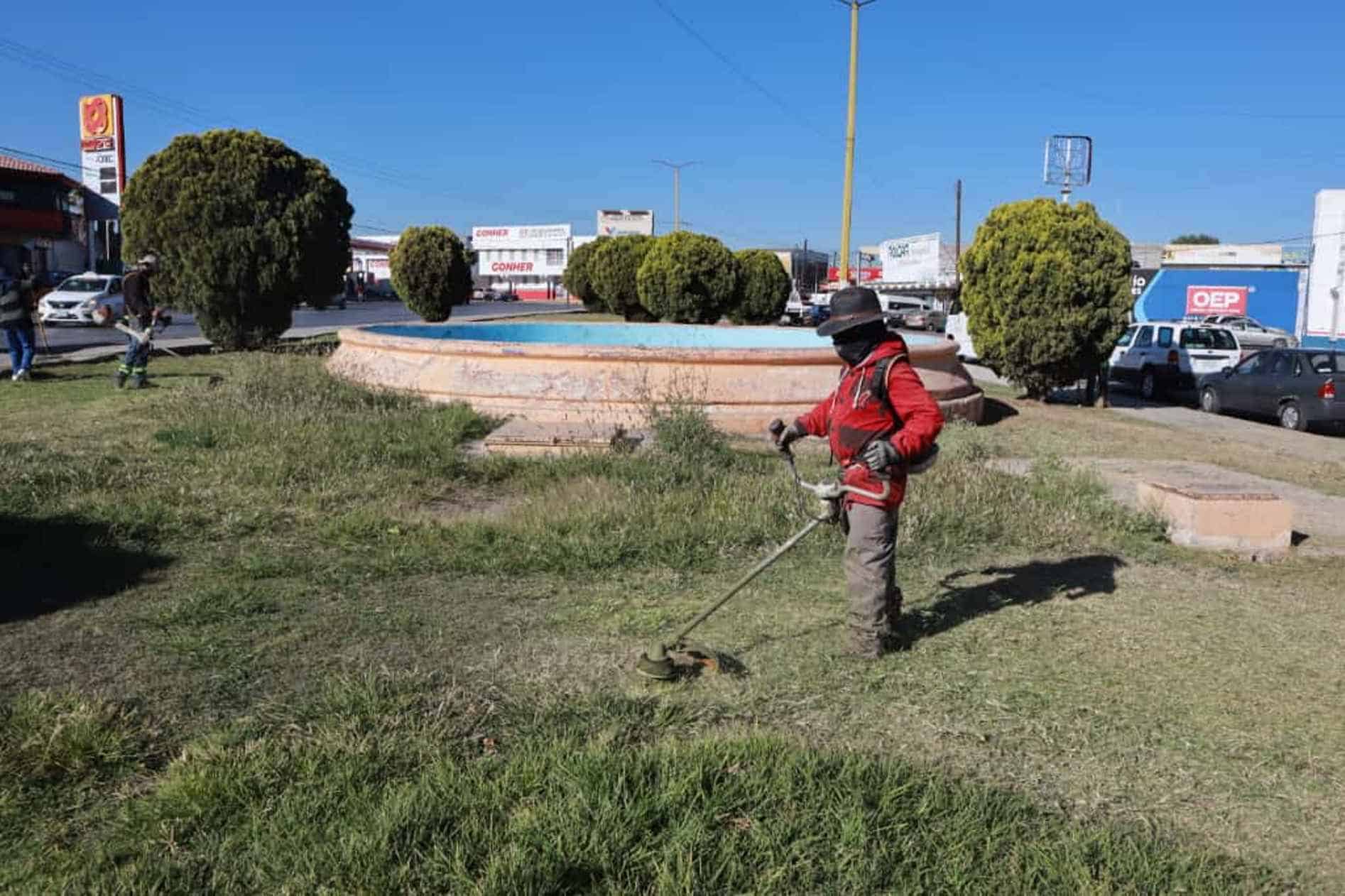 Brigadas del gobierno mejoran movilidad y seguridad vial en Saltillo