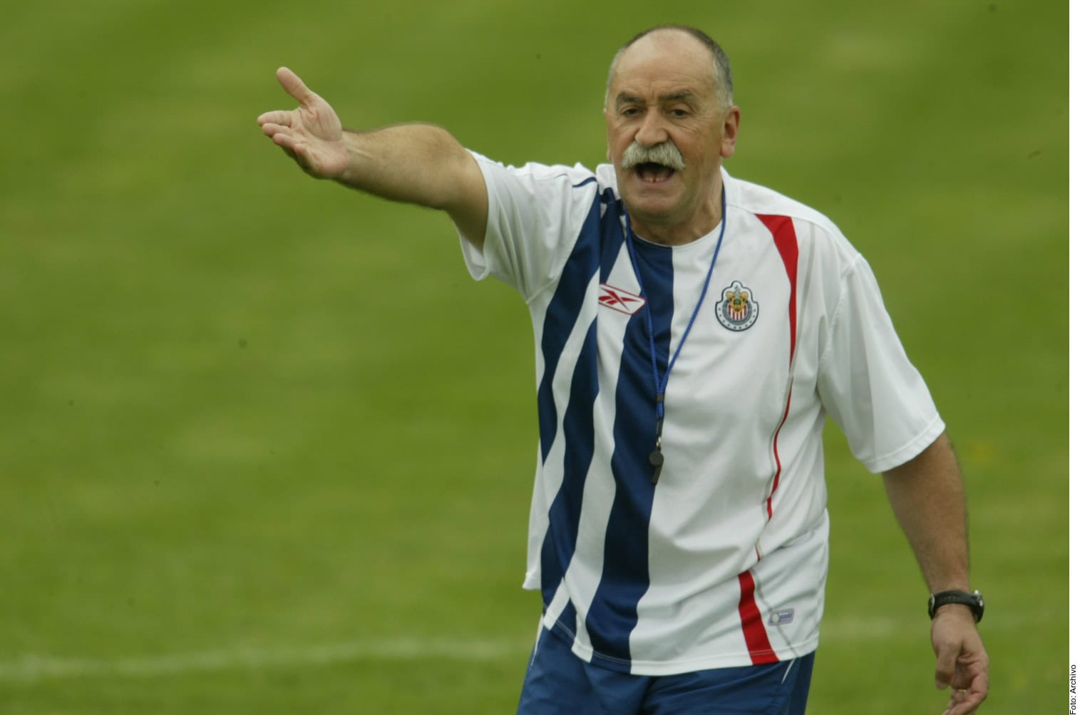 Chivas expresa su pesar por el fallecimiento de Xabier Azkargorta