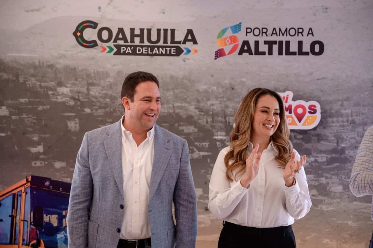 Javier Díaz González entrega rehabilitación de plaza en Saltillo