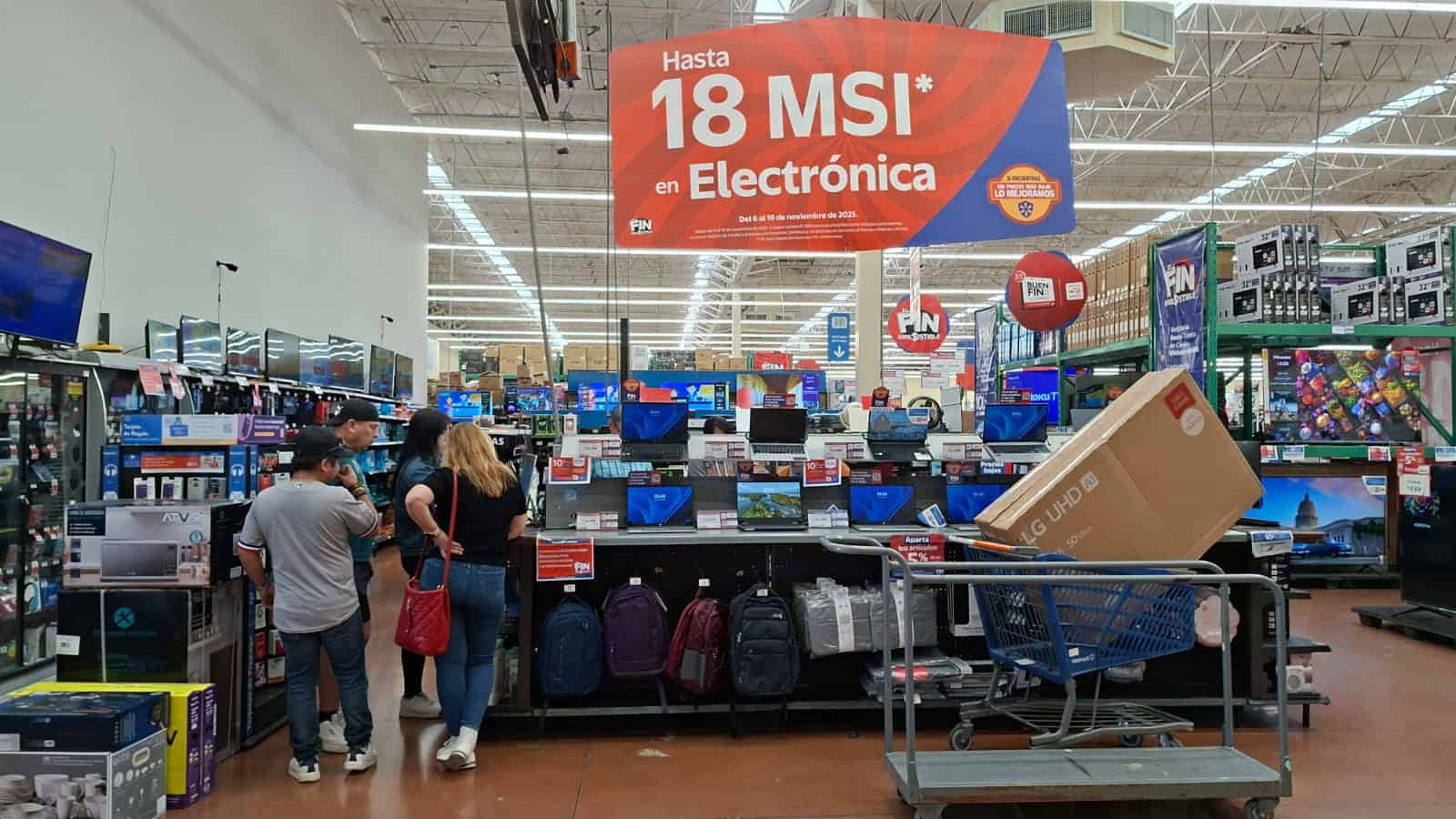Baja afluencia en tiendas de Monclova durante noviembre 2023