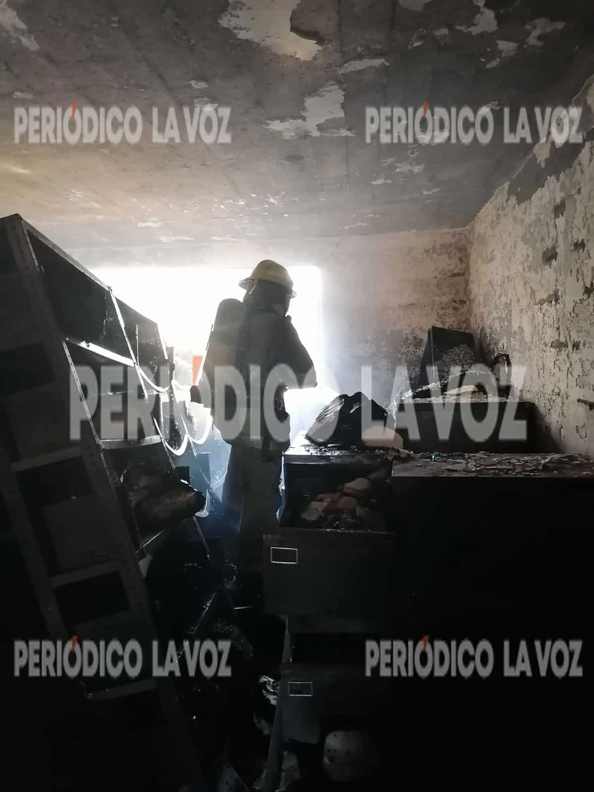 Incendio consume oficina del sindicato AHMSA en Monclova