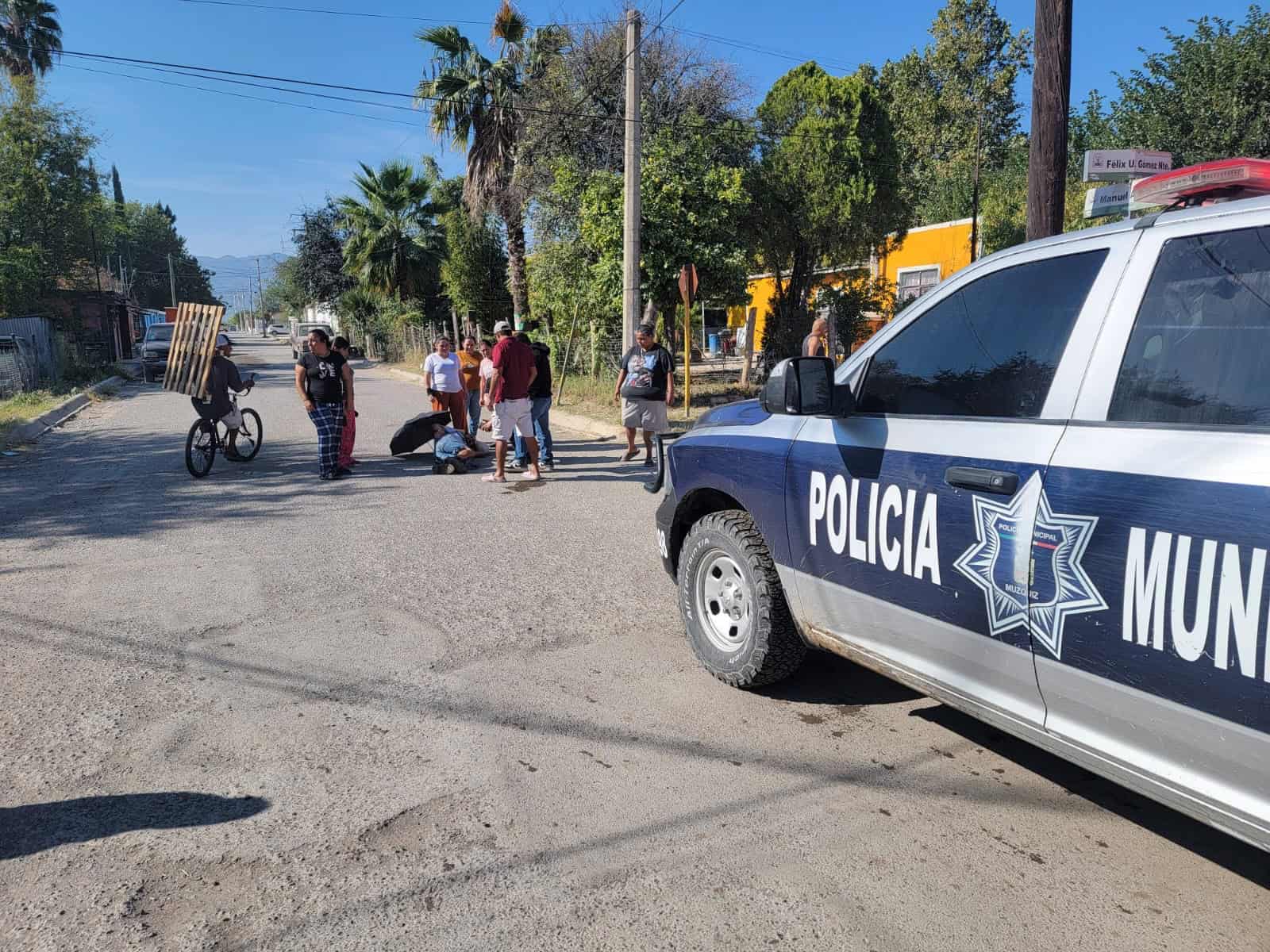 Motociclista lesionado tras choque con taxi en Melchor Múzquiz
