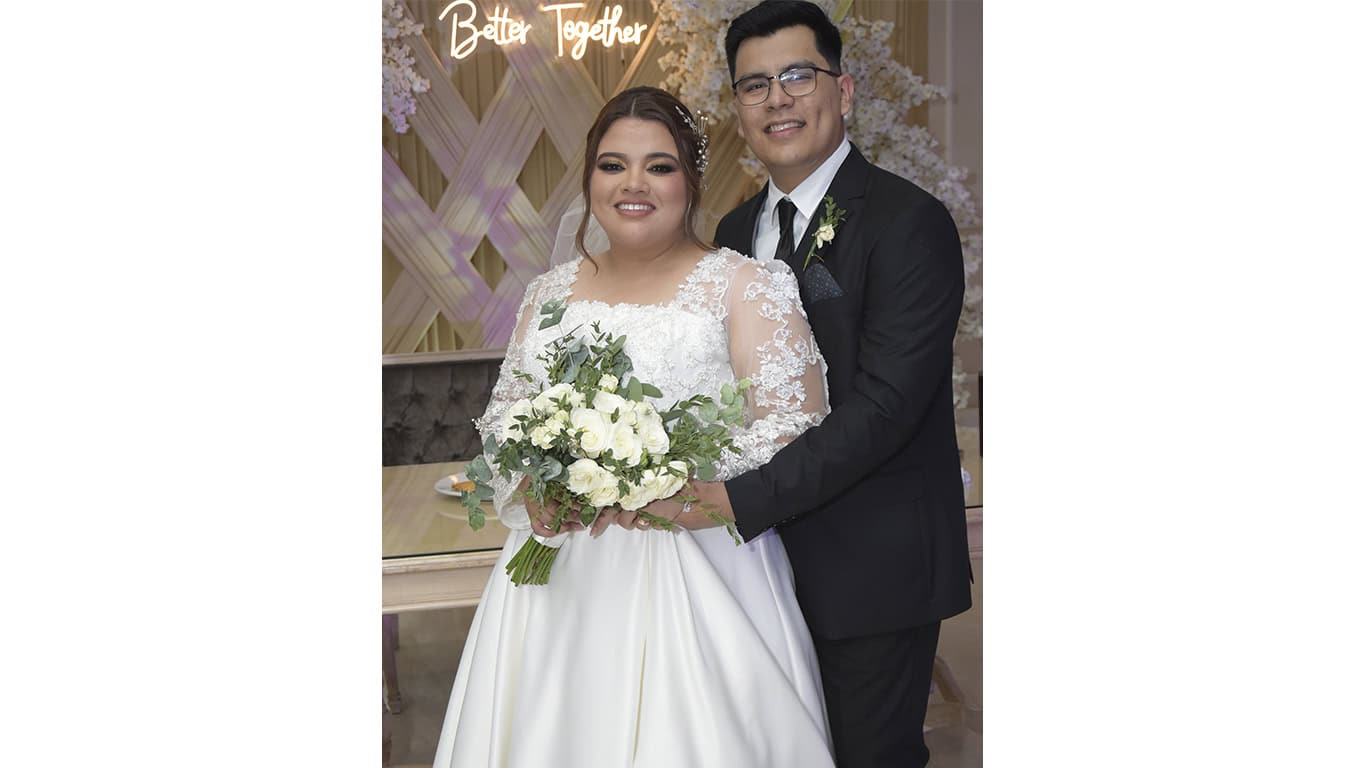 Ramiro Cedillo y Génesis Anahí Estrada celebran su boda en Monclova