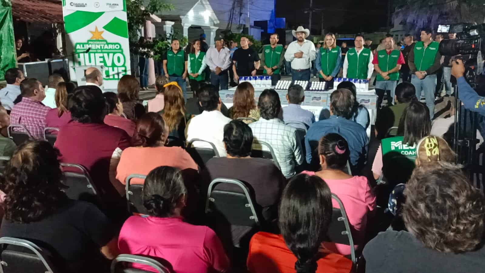 Carlos Villarreal resalta programas de apoyo alimentario en Monclova