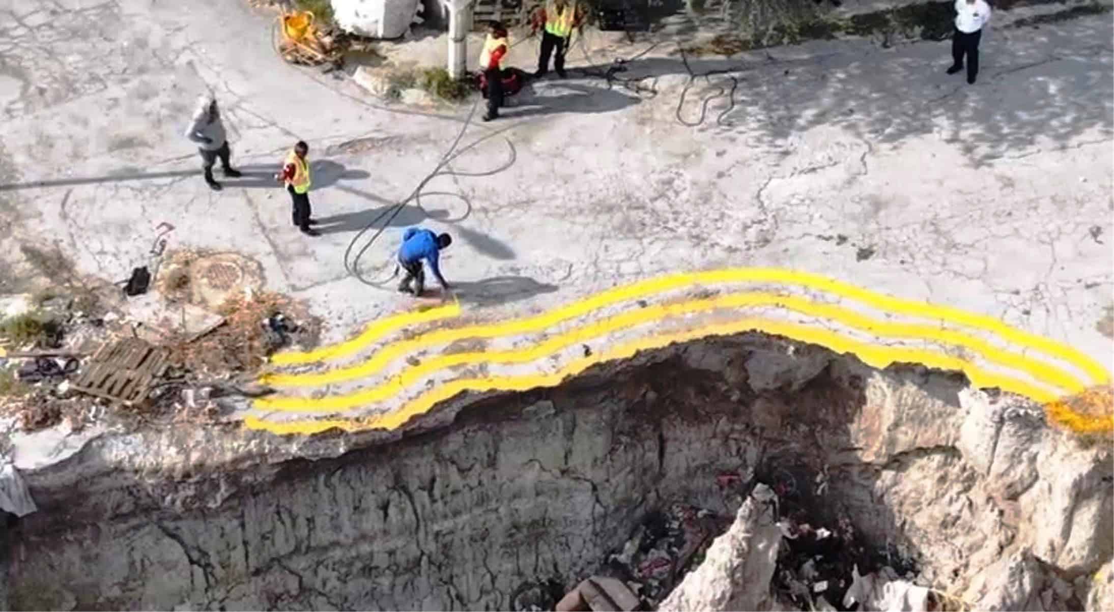 Deslizamiento de talud afecta vialidad en Ramos Arizpe: Protección Civil toma medidas