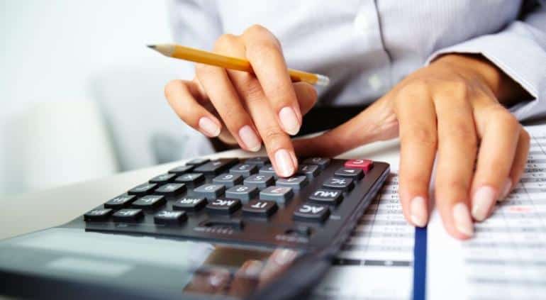 Contribuyentes enfrentan incremento del 40% en recargos fiscales en 2026