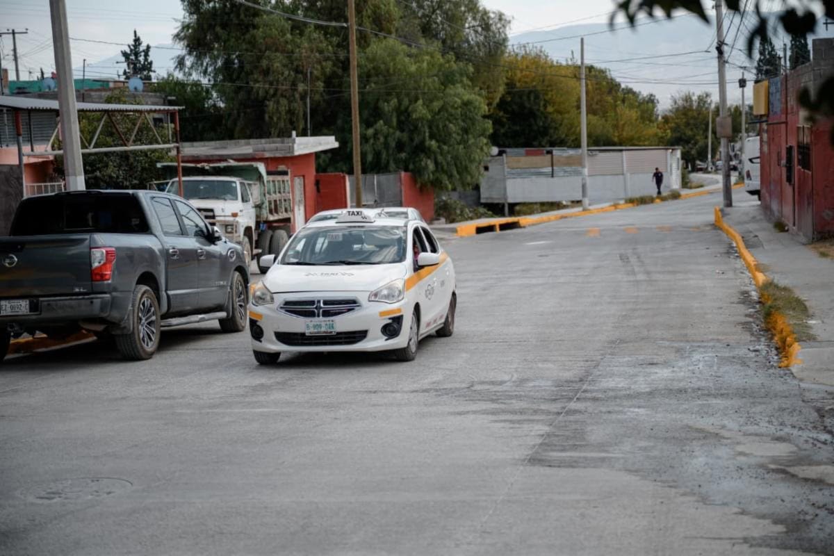 Javier Díaz González entrega recarpeteo en Avenida del Rosal: Saltillo avanza