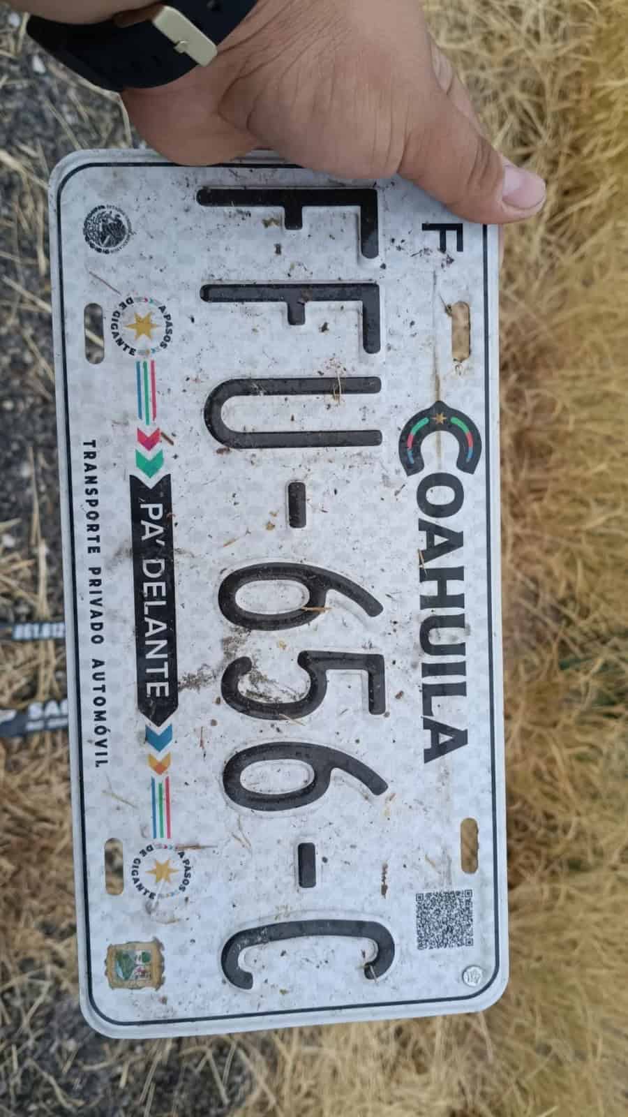 Hallan vehículo volcado en la autopista Premier: se buscan responsables