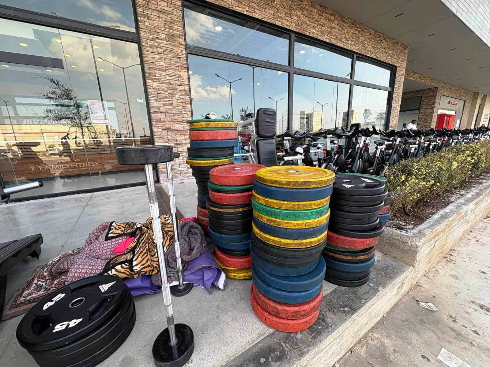 Embargo de Family Fitness en Saltillo afecta a clientes del gimnasio