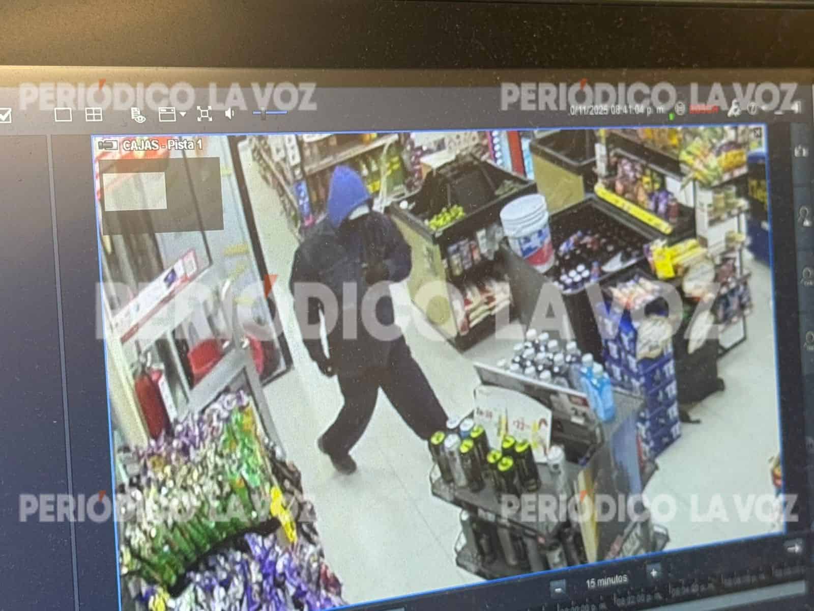 Cajera agredida en asalto a tienda de conveniencia en Monclova