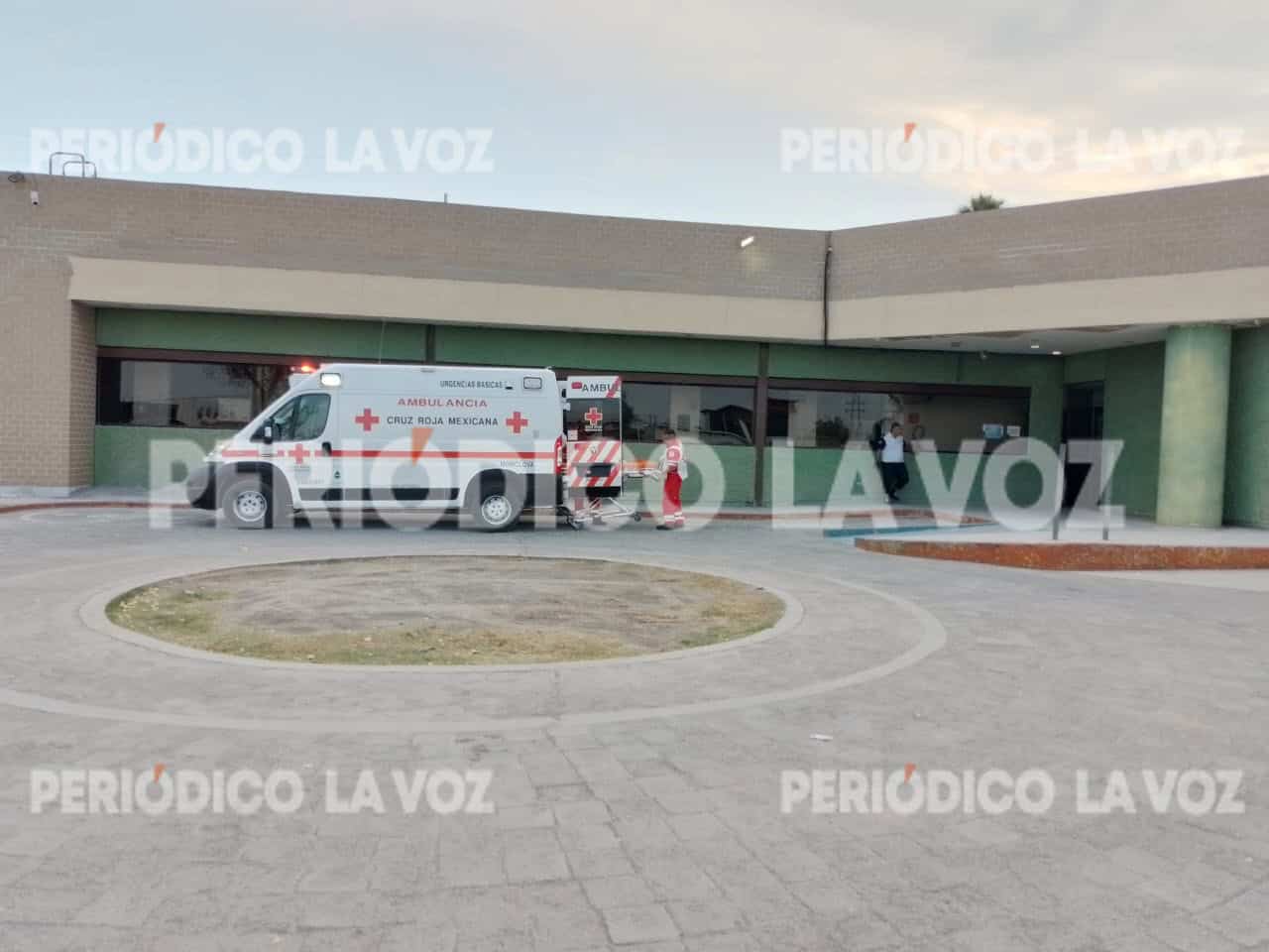 Mujer de 54 años sufre caída de escalera en Monclova: es llevada a urgencias