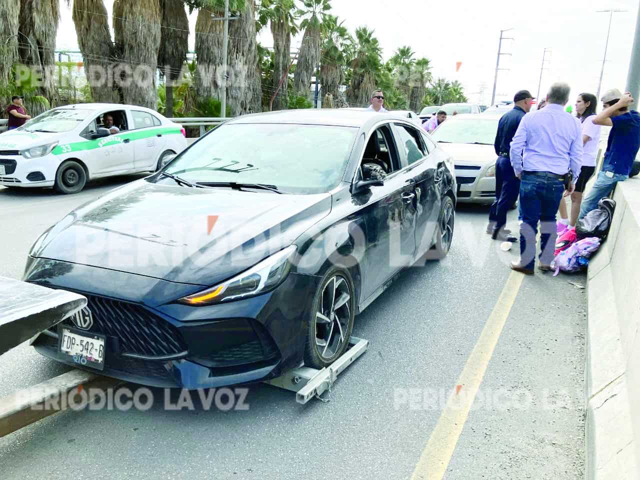 Adolescente causa accidente múltiple en Monclova y deja a una mujer herida