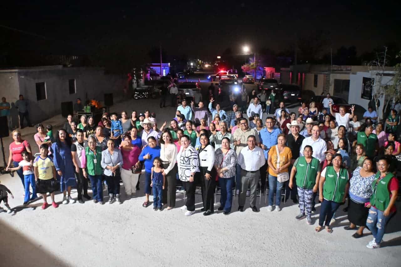 Sari Pérez Cantú arranca obra de pavimentación en Frontera