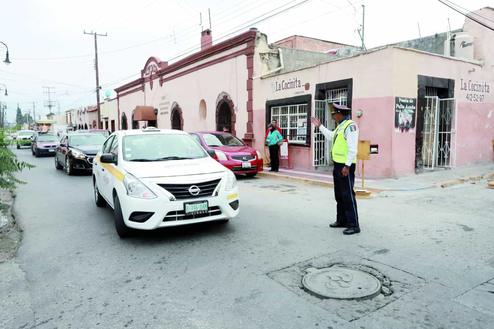 Menores sin asientos especiales en autos: multas en Saltillo