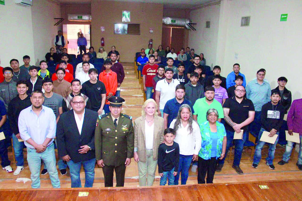 Encabeza Laura Jim&eacute;nez el sorteo c&iacute;vico-militar