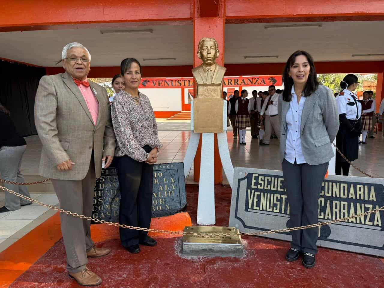 Festejan 85 años de la secundaria Venustiano Carranza en Sabinas