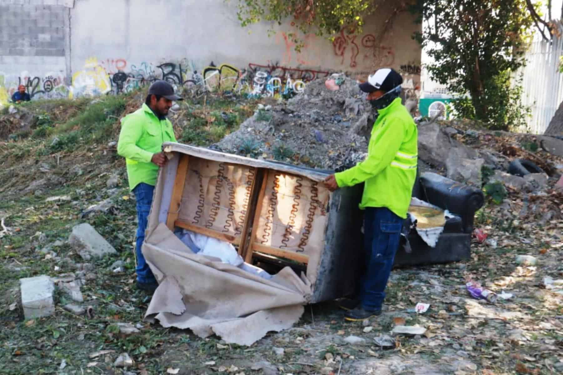 Limpieza de arroyo en Valle de las Flores: acción del Gobierno Municipal para proteger a estudiantes