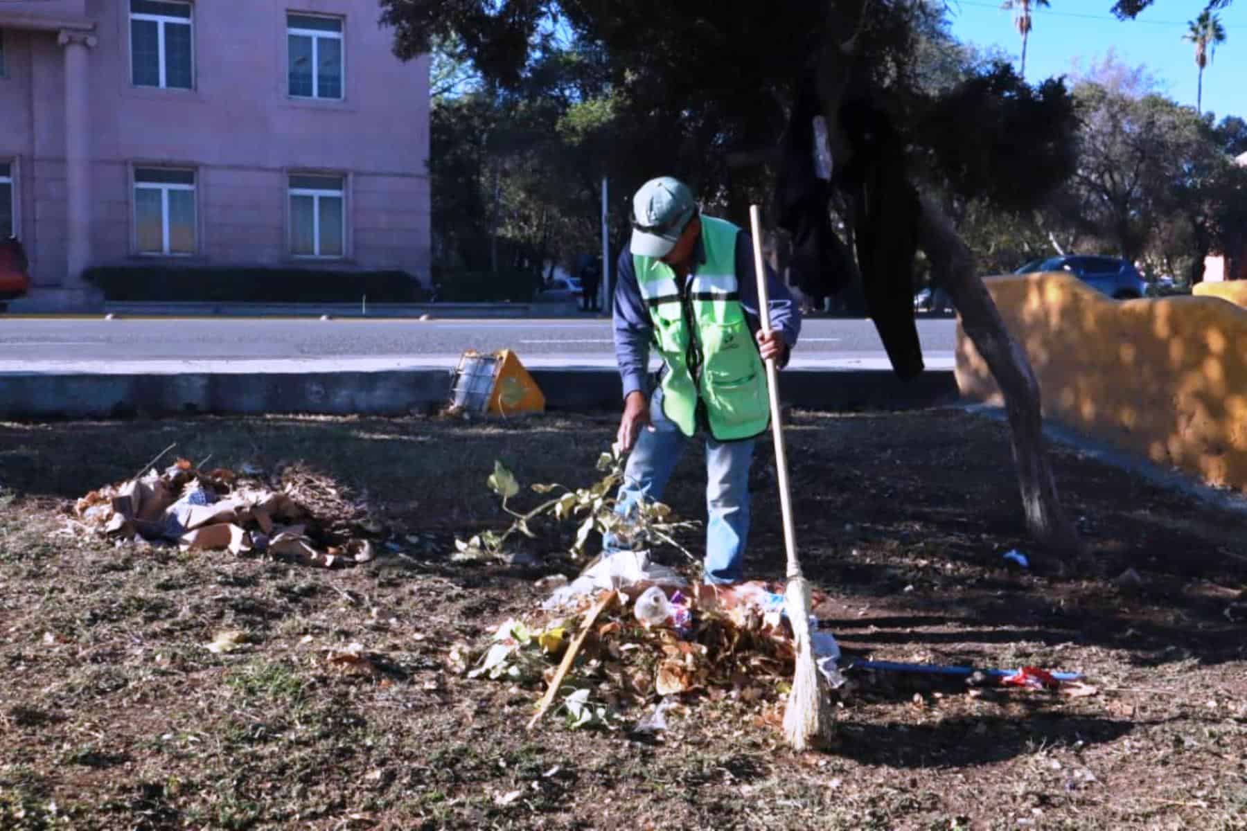 Limpieza de arroyo en Valle de las Flores: acción del Gobierno Municipal para proteger a estudiantes