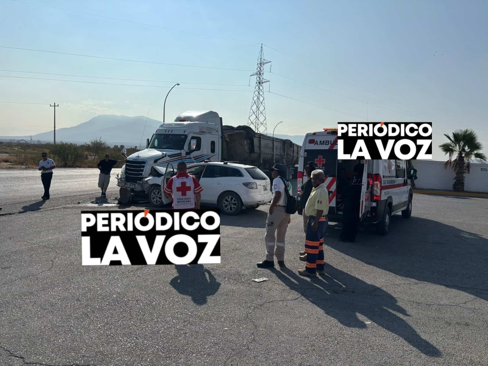 Trailero circula en sentido contrario y provoca brutal choque frontal en el Libramiento 