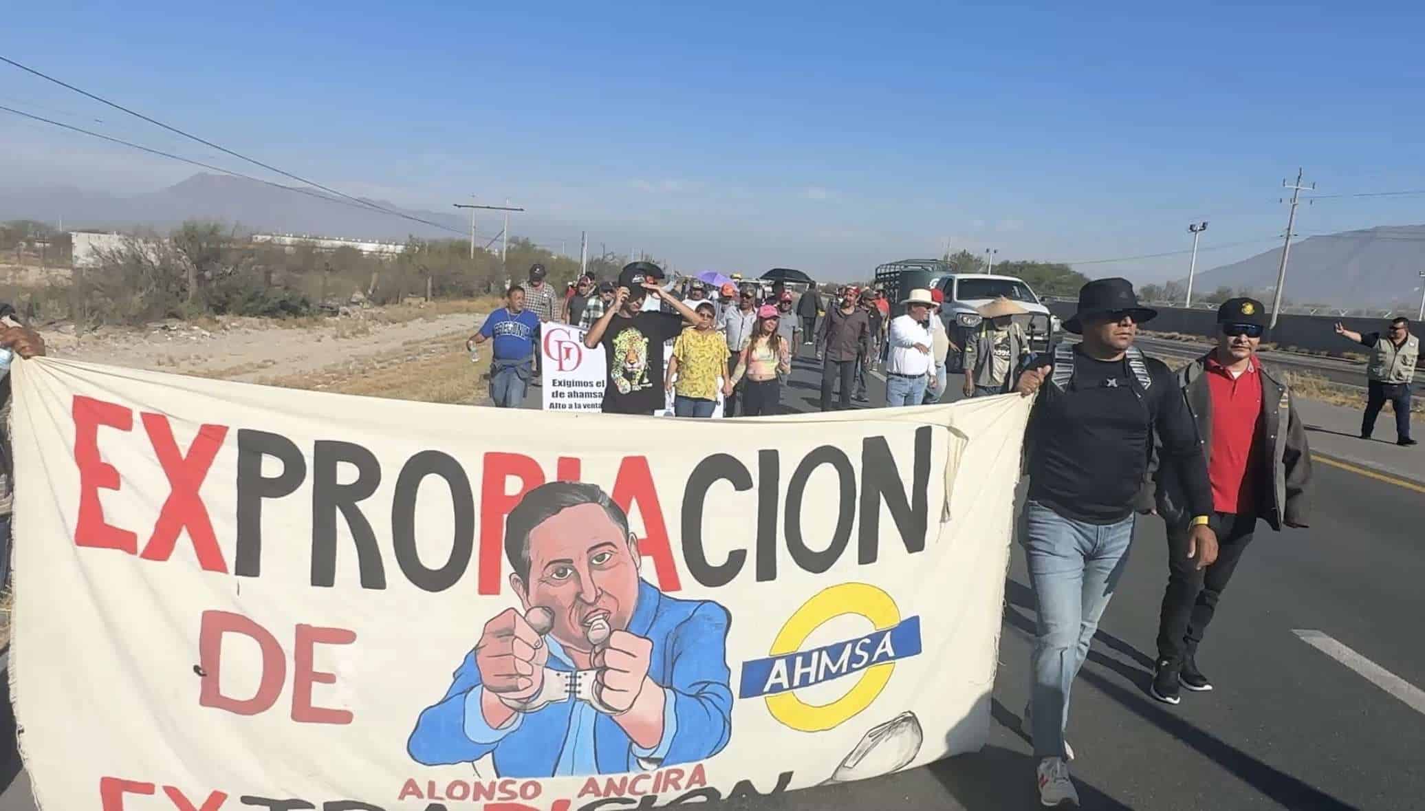 Eugenio Williamson apoya marcha de trabajadores de AHMSA hacia la Ciudad de México