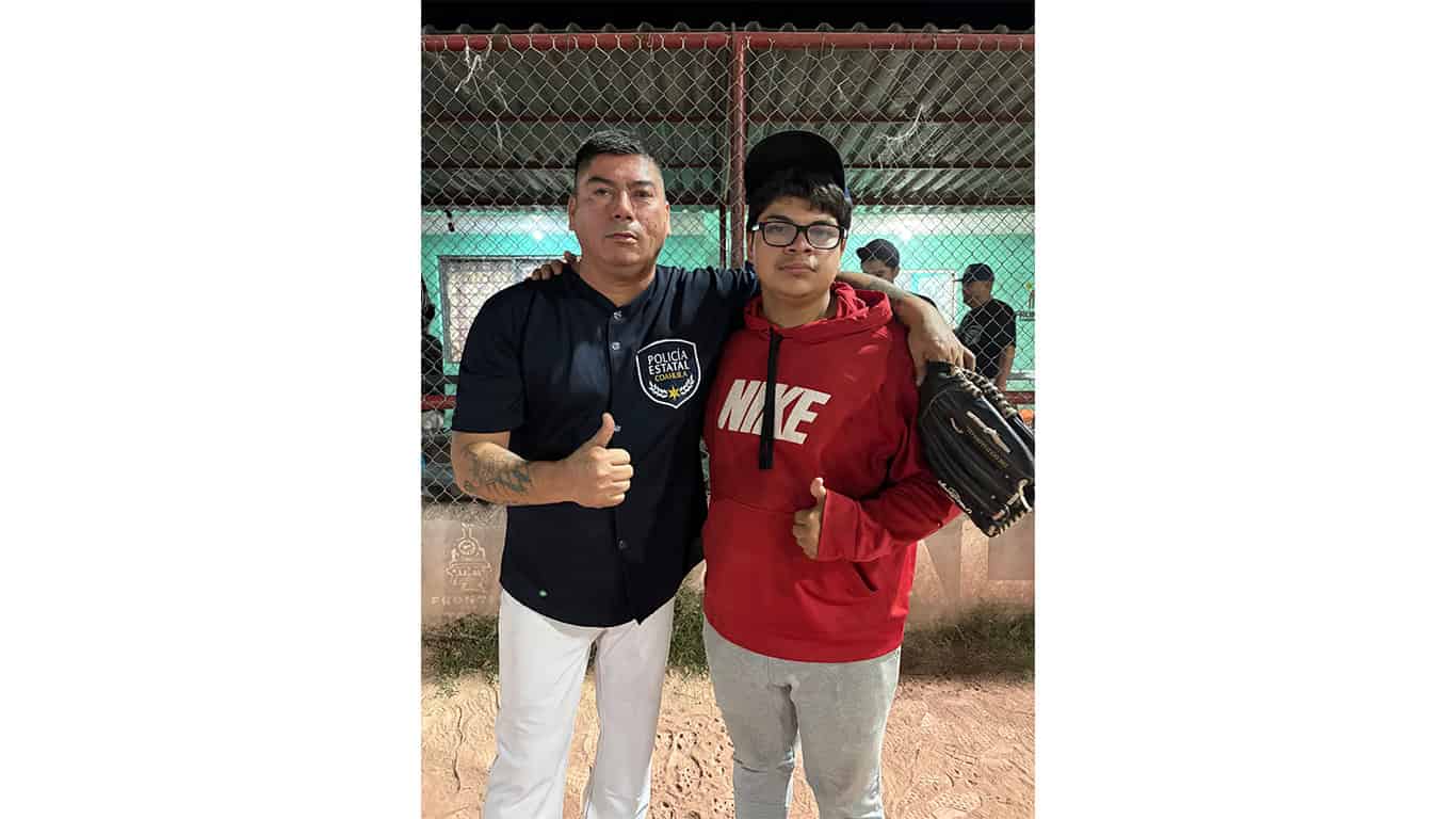 Club Yaquis de Ciudad Obregón rinde homenaje a Adrián Ramírez