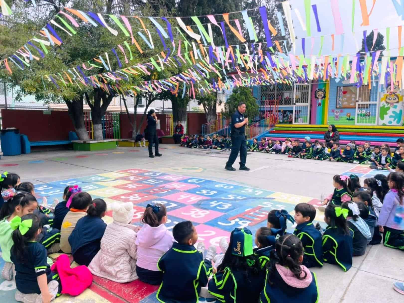 Comisaría de Seguridad realiza exhibiciones policiales en escuelas de Saltillo