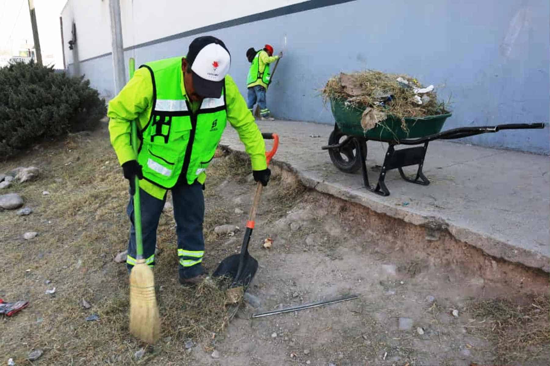 Saltillo mejora espacios públicos con limpieza integral