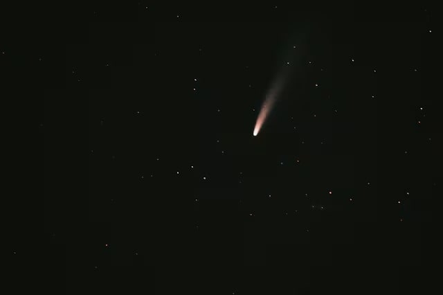 Cometa 3I/ATLAS revela hielo y metales inusuales en su interior