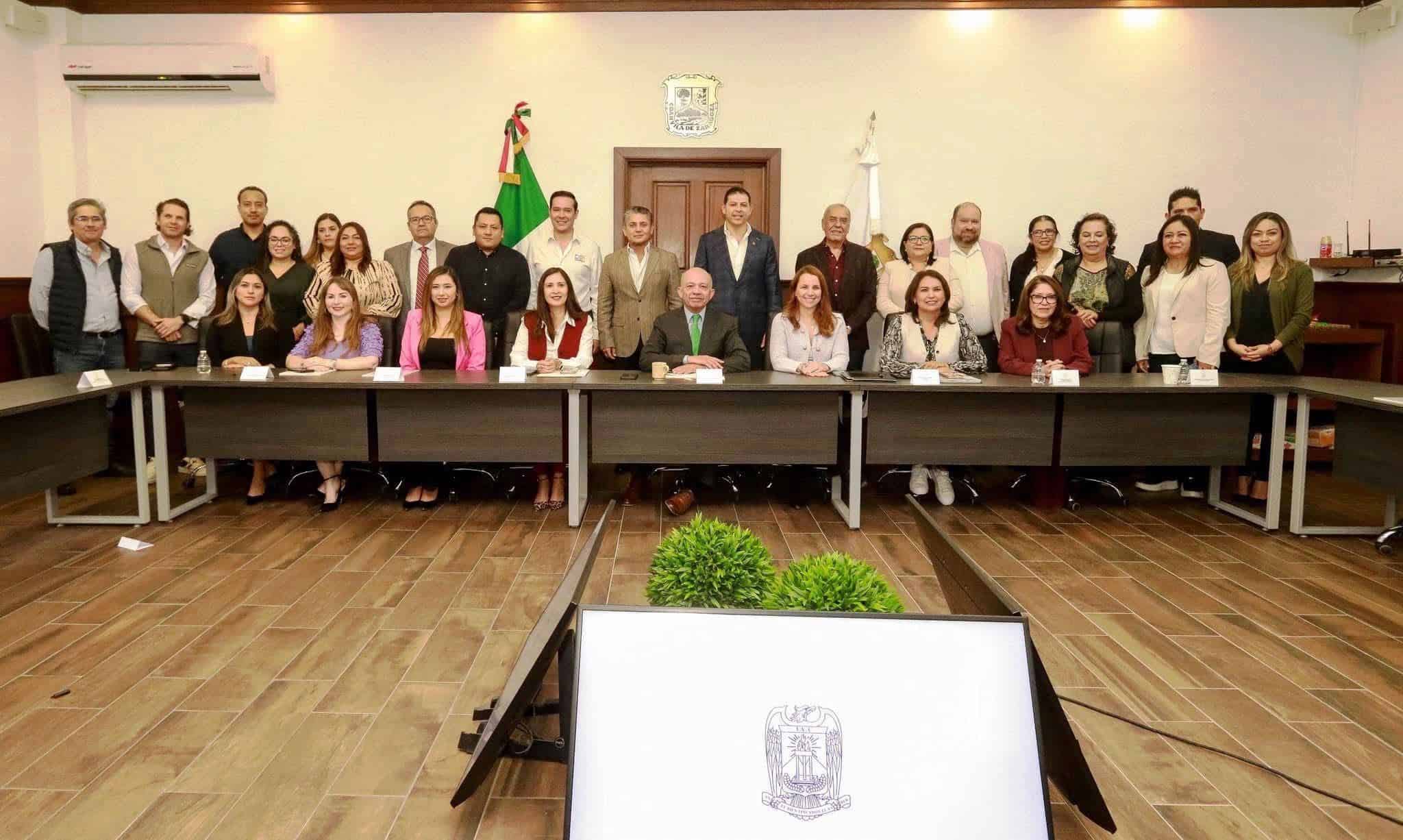 Coahuila: UAdeC y gobierno analizan violencia familiar