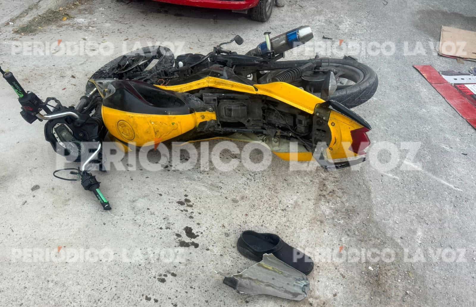 Accidente en Monclova: joven motociclista es trasladado tras choque con camioneta