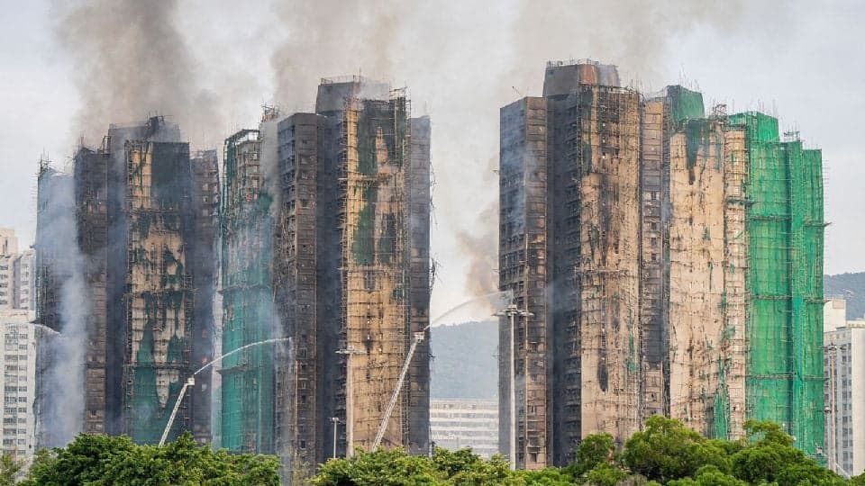 Incendio en Hong Kong: 128 muertos y 200 desaparecidos en Wang Fuk Court