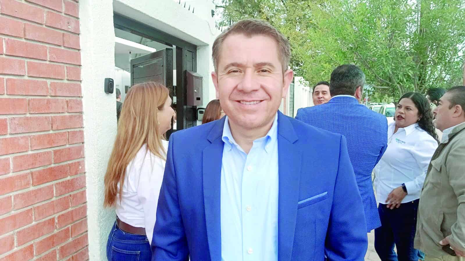 Gobernador respalda a maestros en el movimiento Maestros Pa Adelante