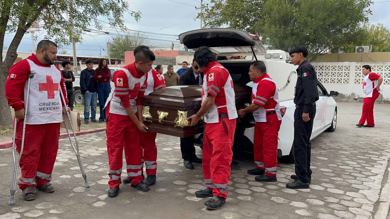Paramédicos despiden a Jorge Armando Muñoz Sánchez en emotivo homenaje
