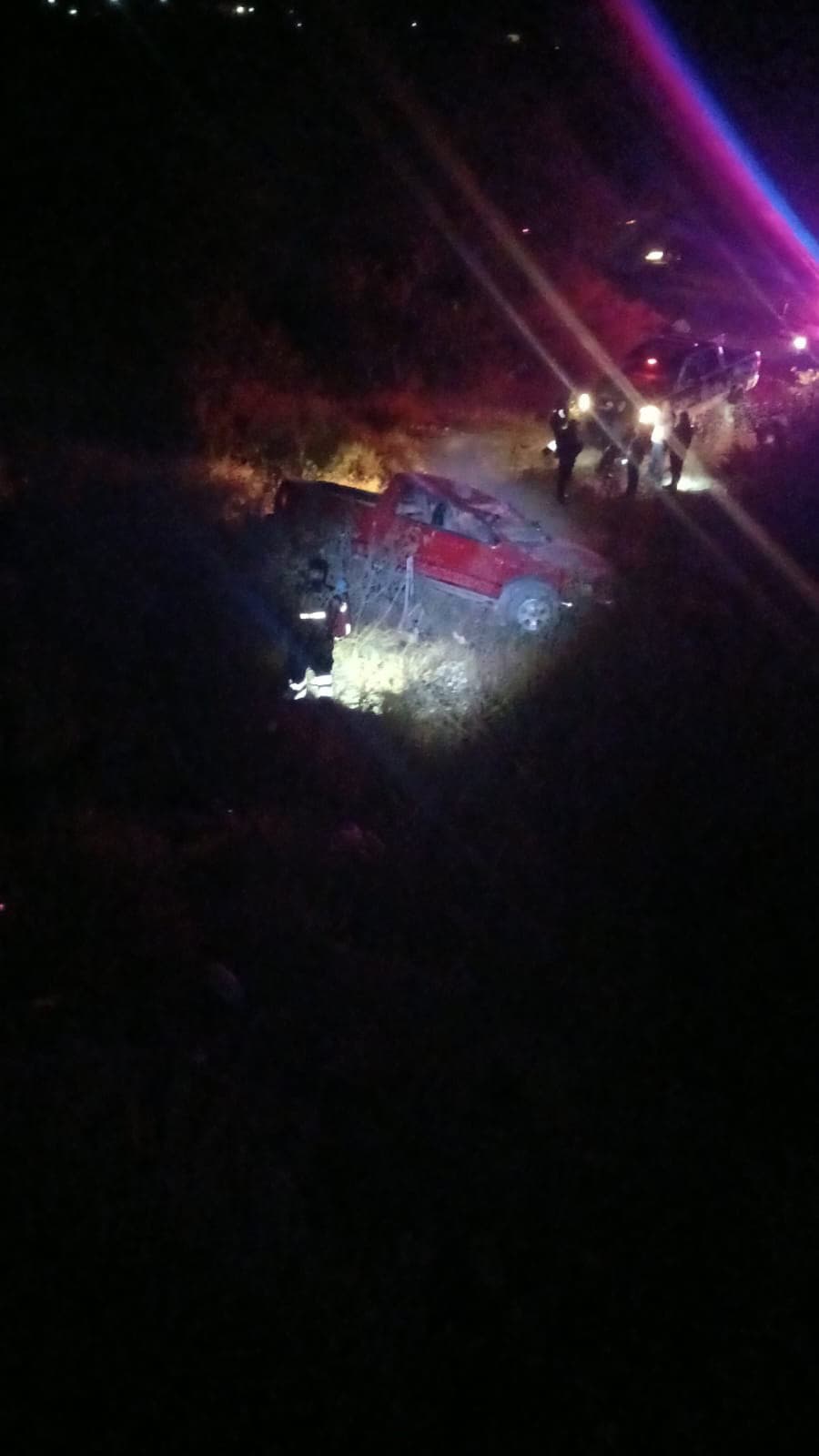 Accidente en puente Cuates: joven ebrio vuelca su Ford Lobo 2020