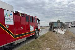 Aparatosa volcadura en la Morelos–Allende deja dos lesionados