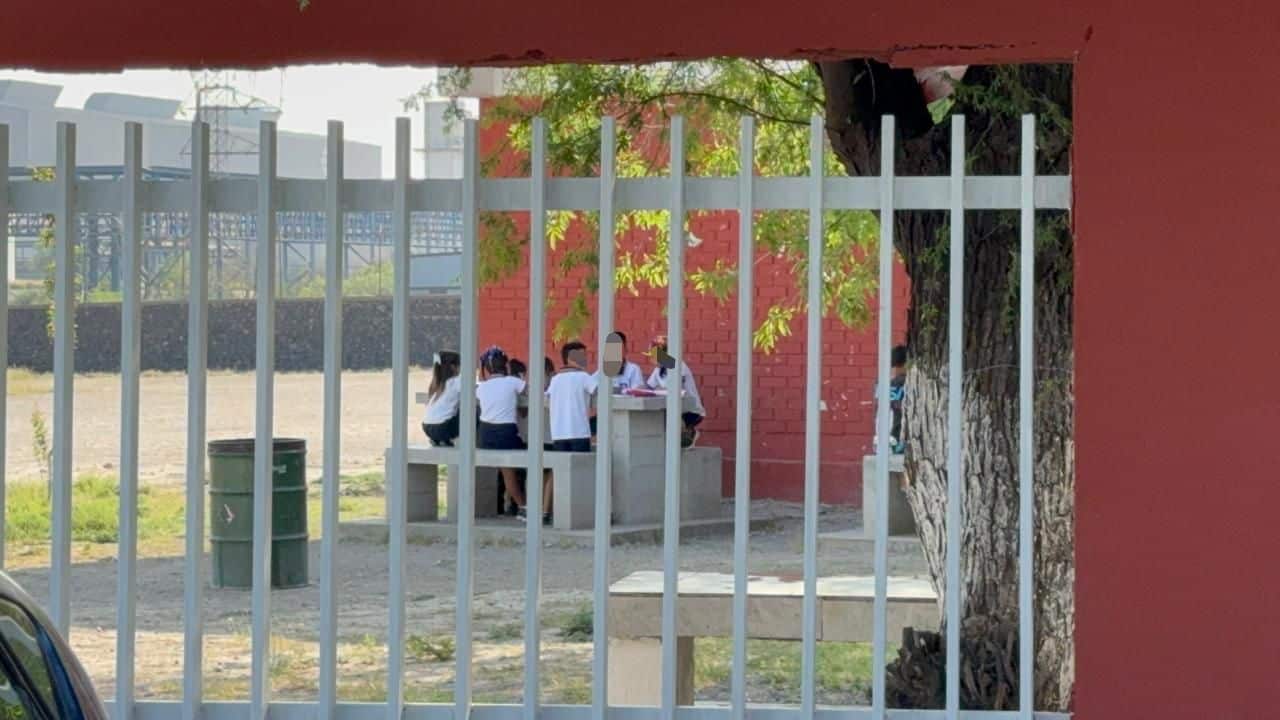 Abraham González aclara denuncias contra maestros en la región