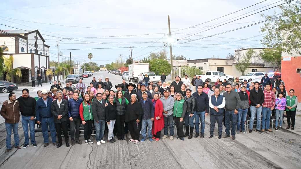Sari Pérez Cantú destaca recarpeteo en Frontera para mejorar vialidad