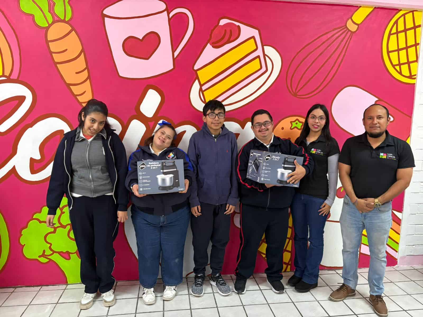 UANE dona equipo al CAM 34 por el Día de la Discapacidad