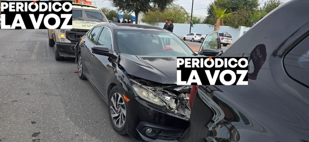 Accidente en Bulevar Pape: camión de valores impacta a dos autos