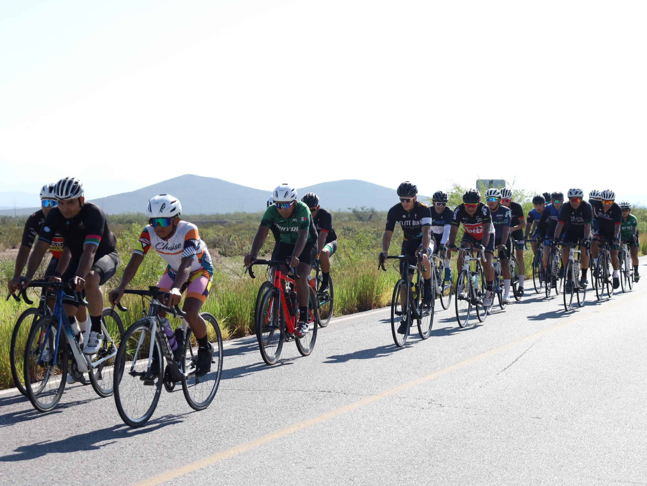 Ciclistas de Monclova se preparan para la Gran Carrera en honor a la Virgen de Guadalupe