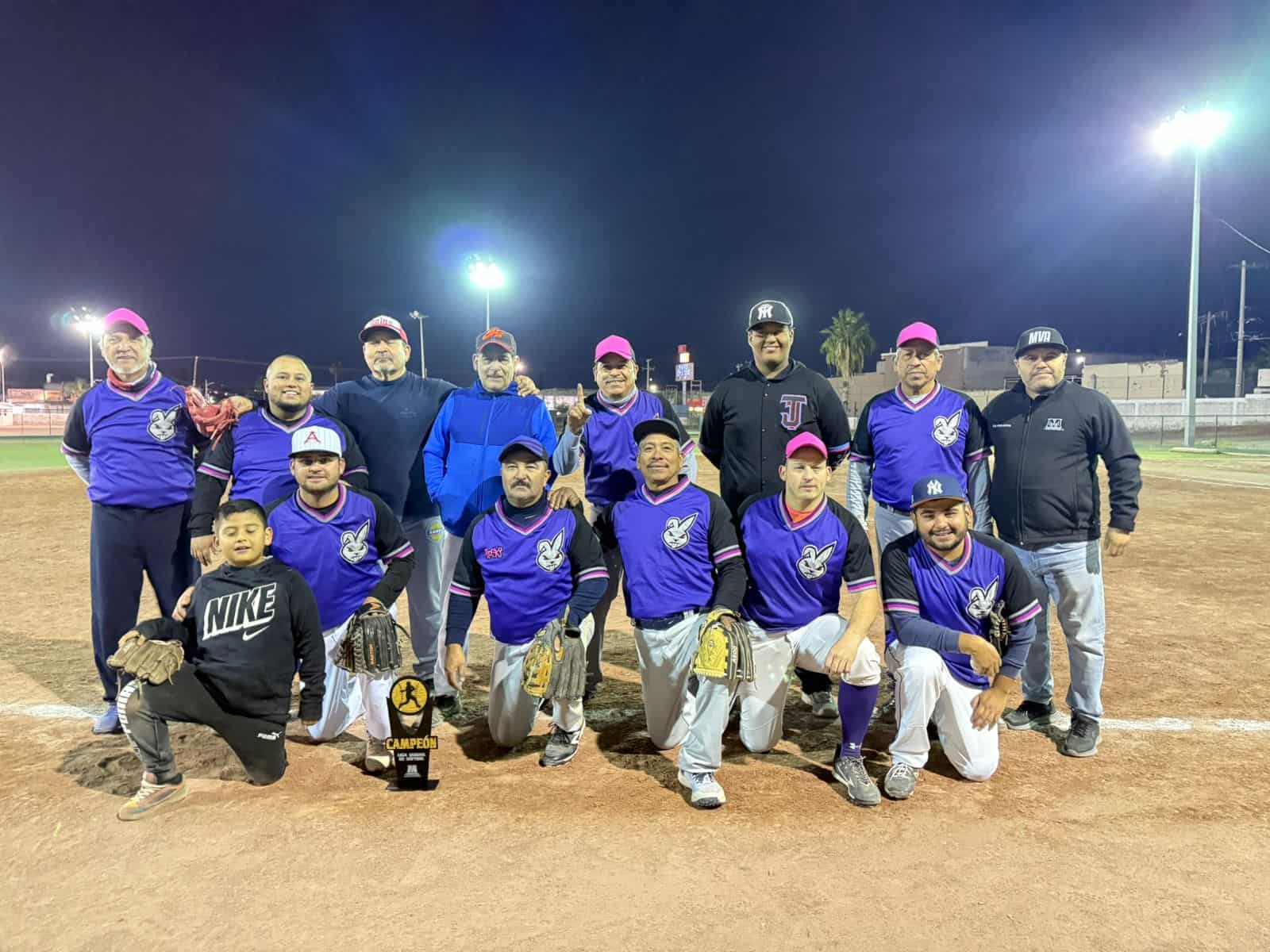 Victoria dramática de Bat Bunnys en Monclova: campeones de softbol